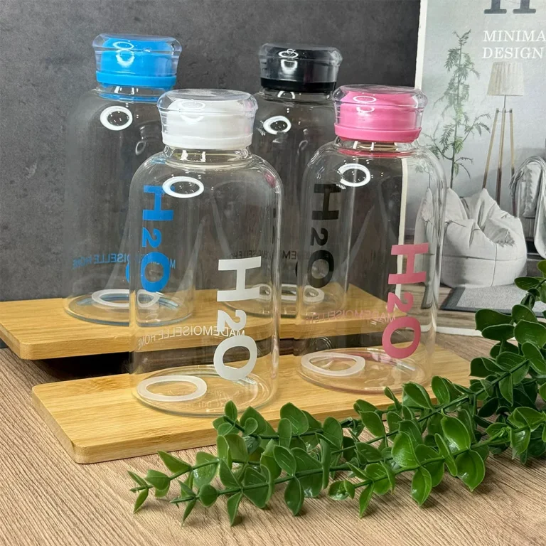بطری پیرکس شفاف و مقاوم، مناسب نگهداری و سرو انواع نوشیدنی‌های سرد و گرم